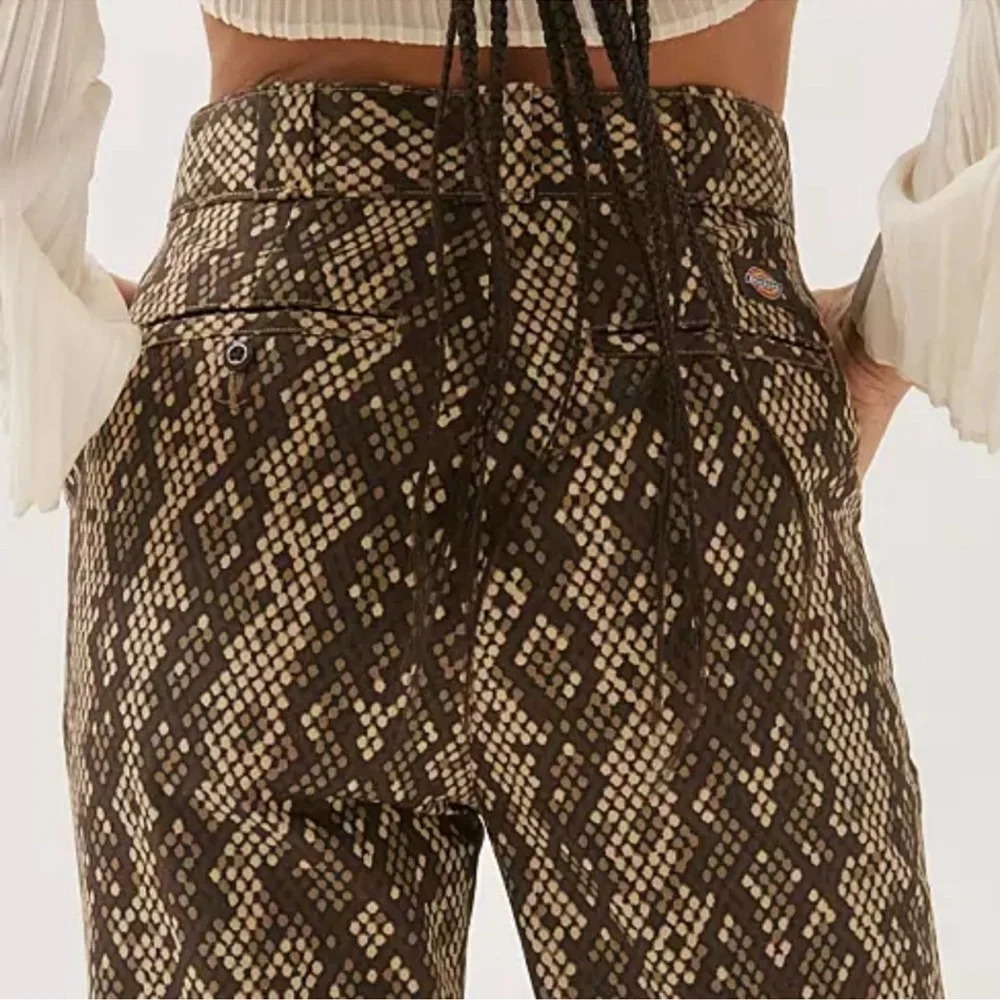Dickies Brown Snakeskin Print Camden Straight Leg Chino Trouser Pants Sz 0R NWOT - Picture 10 of 15